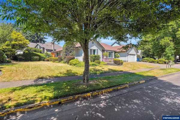 Salem, OR 97306,5383 Whipplewood Av SE SE
