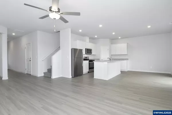 Woodburn, OR 97071,1393 Owl Av