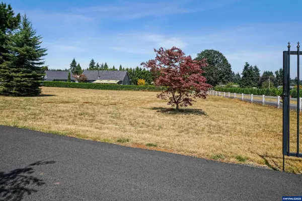 Salem, OR 97317,4645 Stauber Ln SE SE