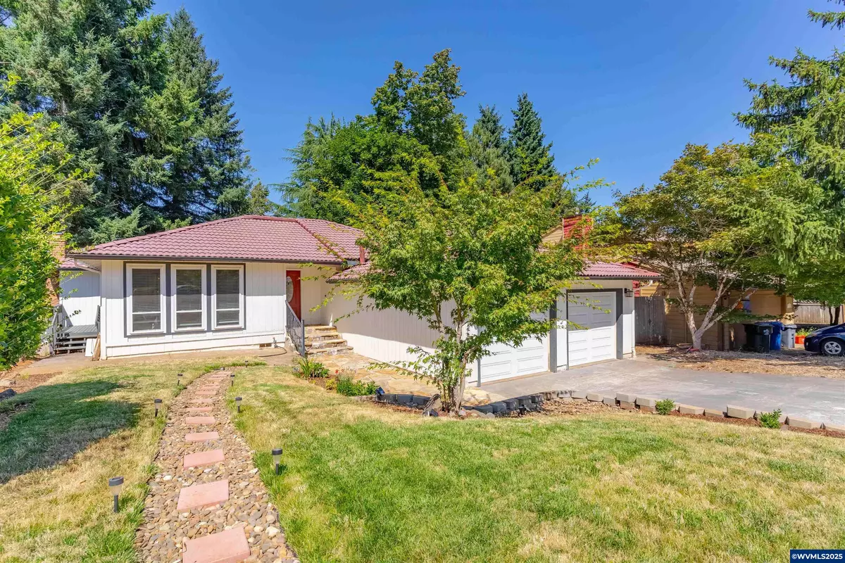 Salem, OR 97306,1335 Kathy St S S