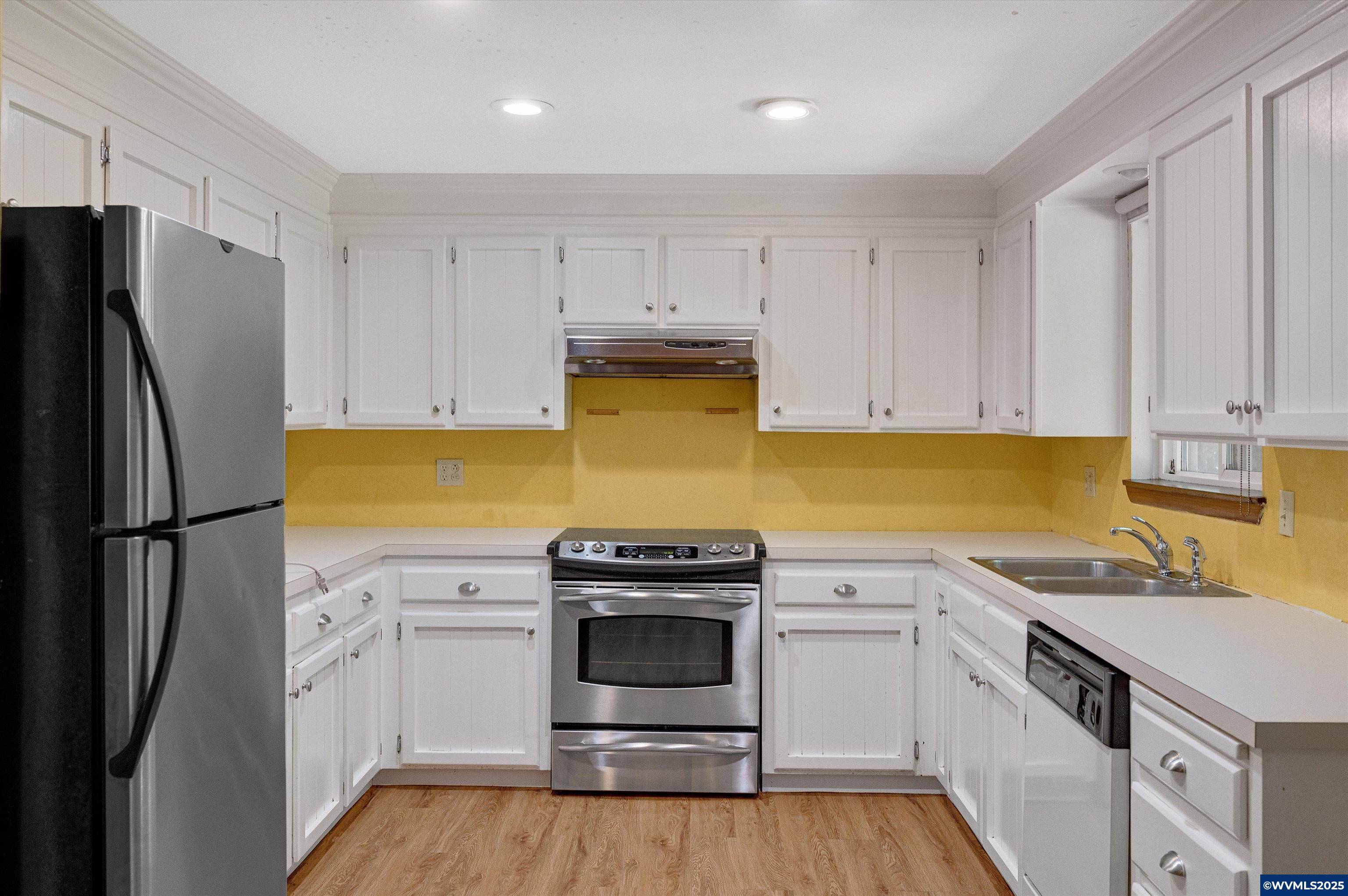 Salem, OR 97317,562 Wagon Road Dr SE SE