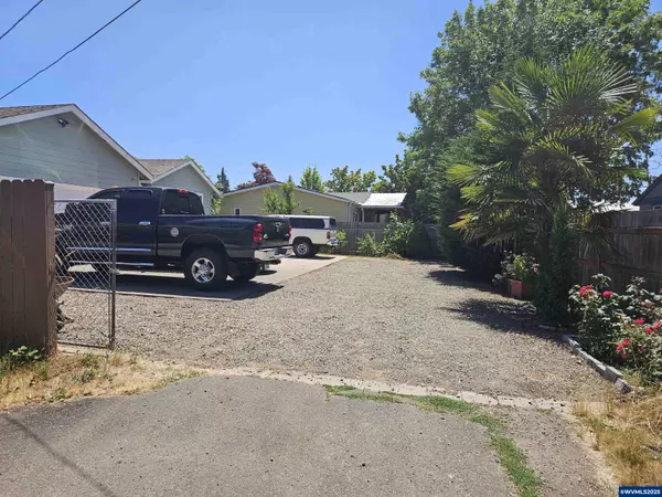 Salem, OR 97317,738 Oscar Ln SE SE