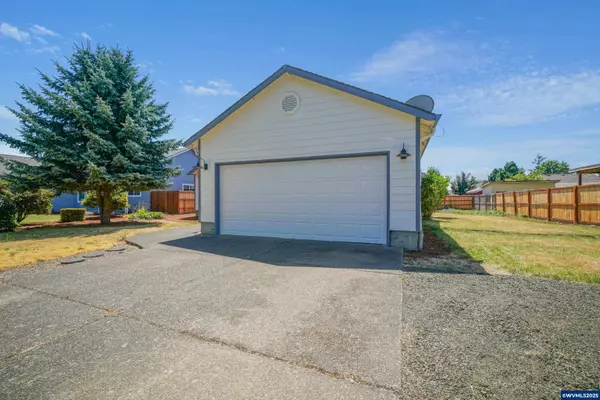 Independence, OR 97351,1033 E St