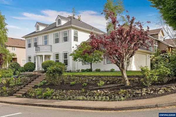 Salem, OR 97306,586 Valderama St SE SE