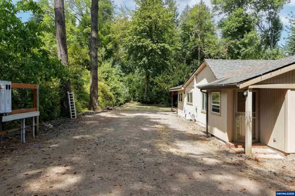 Salem, OR 97306,241 Rees Hill Rd SE SE