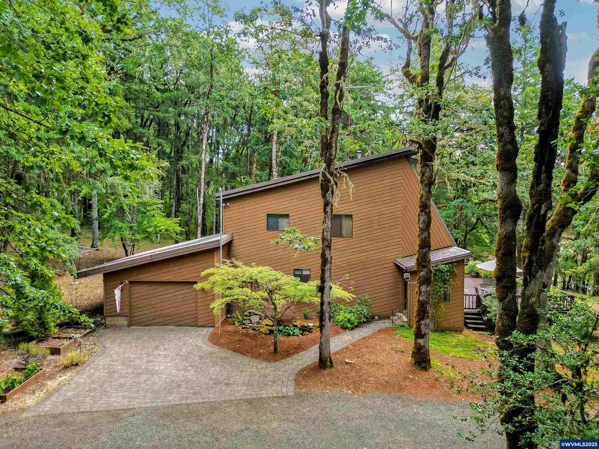 Dallas, OR 97338,375 Pioneer Rd