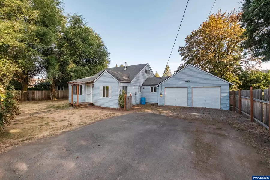 1711 Main St, Lyons, OR 97358