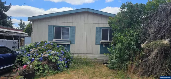 3370 Maple St, Hubbard, OR 97032