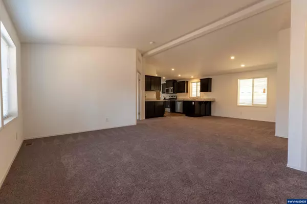 Lebanon, OR 97355,200 Market #221 St