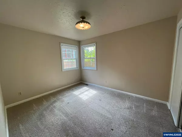Salem, OR 97301,495 Richmond Av SE SE