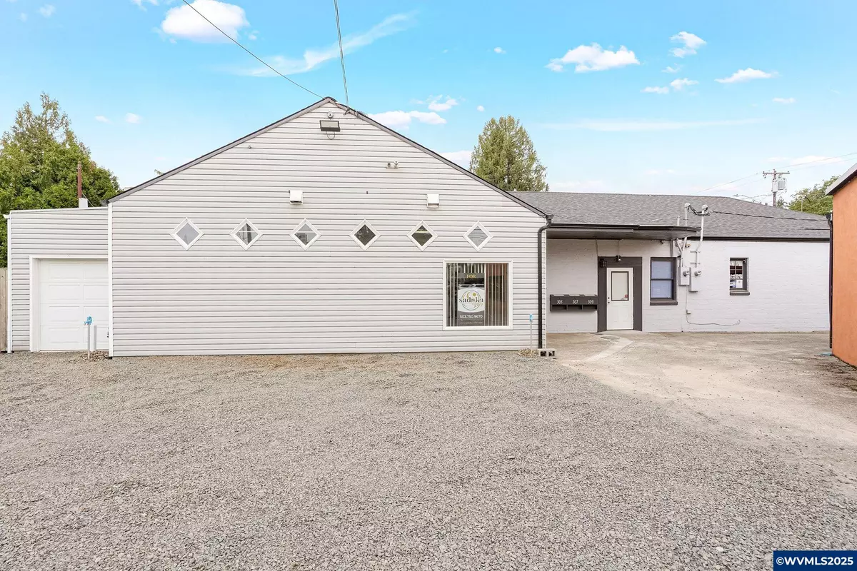 Silverton, OR 97381,309 WATER St