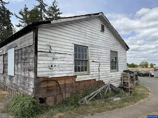 3925 Spicer Dr, Albany, OR 97322
