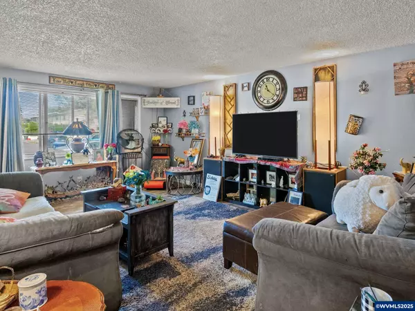 Salem, OR 97317,4862-4864 Cougar Ct SE SE