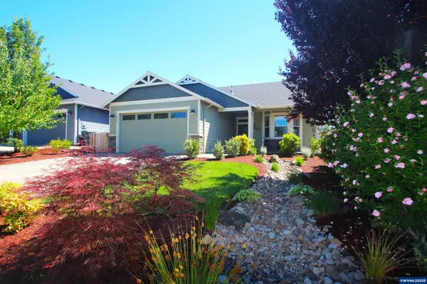 374 Applegate Trail Dr Dr, Dallas, OR 97338