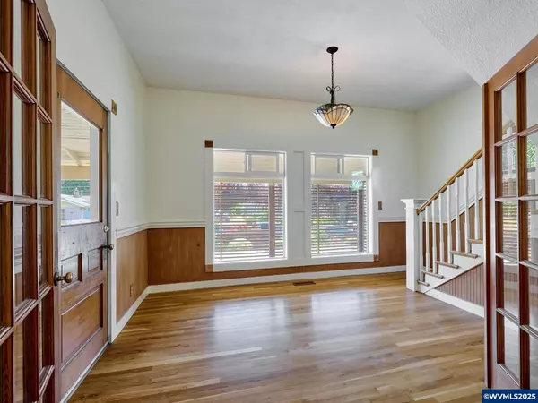 Woodburn, OR 97071-7629,795 Corby St