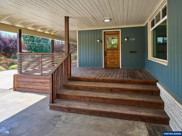 Woodburn, OR 97071-7629,795 Corby St