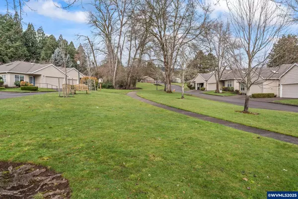 4157 Tamarack Dr, Corvallis, OR 97330