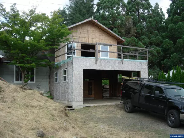 Salem, OR 97302,3393 Pioneer Dr SE SE