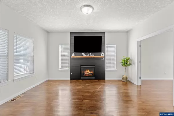 Salem, OR 97305,4875 Lisa St NE NE