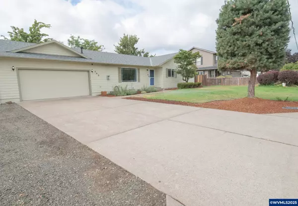 343 Hankel St, Dallas, OR 97338
