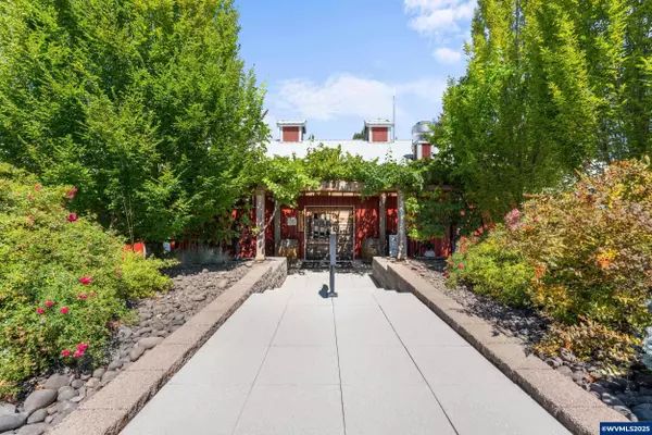 21338 oak Ln, Aurora, OR 97002