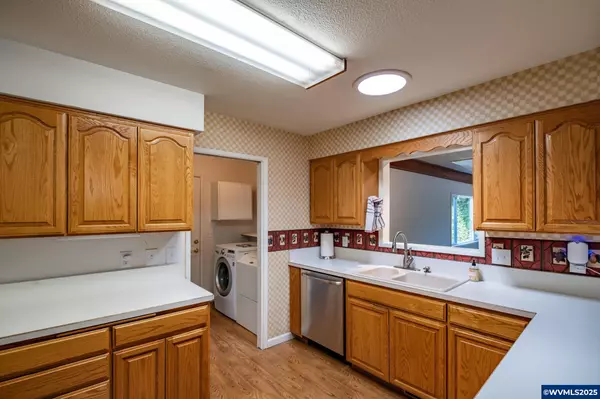 Albany, OR 97321,153 Peach Tree Ln