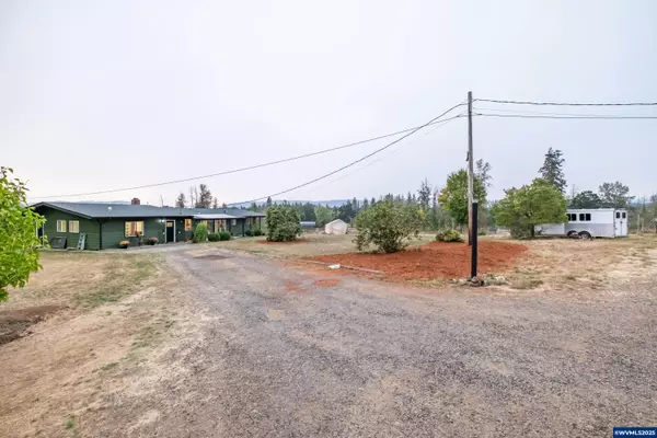 Scio, OR 97374,40235 Rainbow Dr