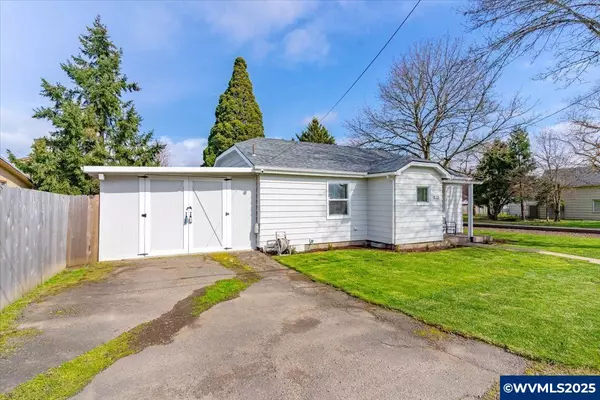 Independence, OR 97351,212 Picture St