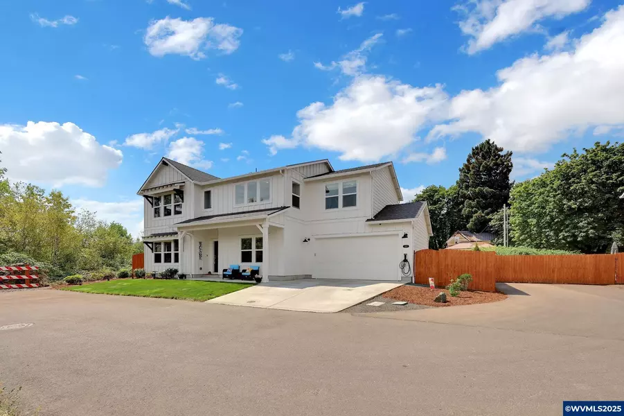 580 10th St, Monroe, OR 97456