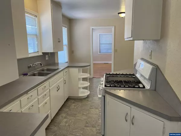 Albany, OR 97321,220 7th Av SE SE