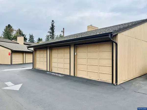 Salem, OR 97306,6353 Fairway Av SE SE