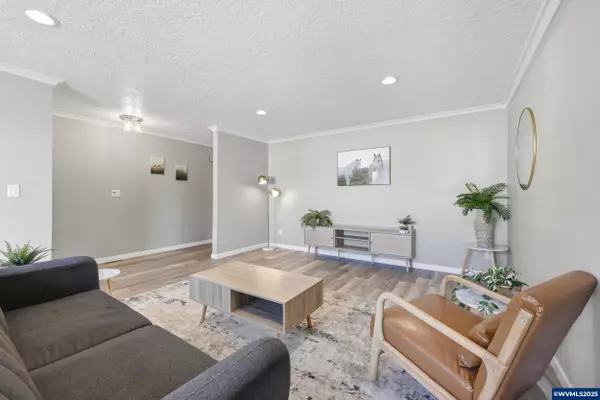 Salem, OR 97306,5173 Fort Rock Av