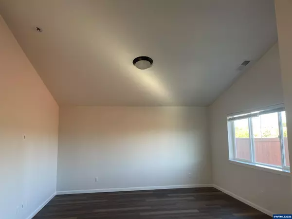 Dallas, OR 97338,1850 Mulberry Av