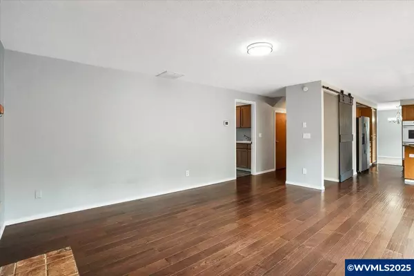 Salem, OR 97302,4537 Kurth St S S