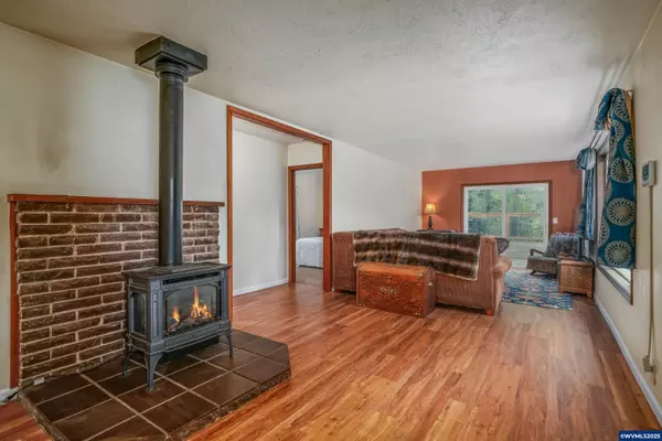 Salem, OR 97301,790 23rd St SE SE