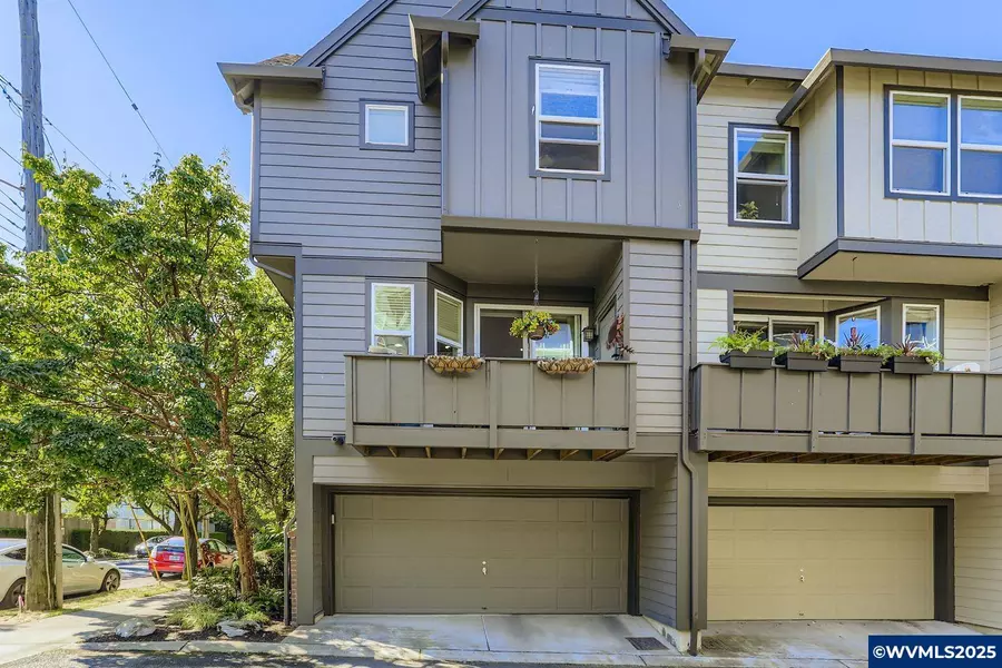 8805 13th Av, Portland, OR 97202