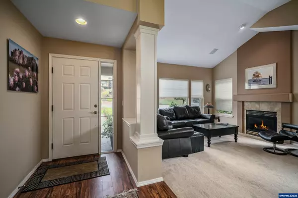 Salem, OR 97306,528 Creekside Dr SE SE