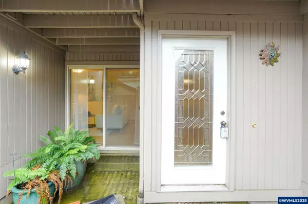 Salem, OR 97306,6679 Huntington Cir SE SE