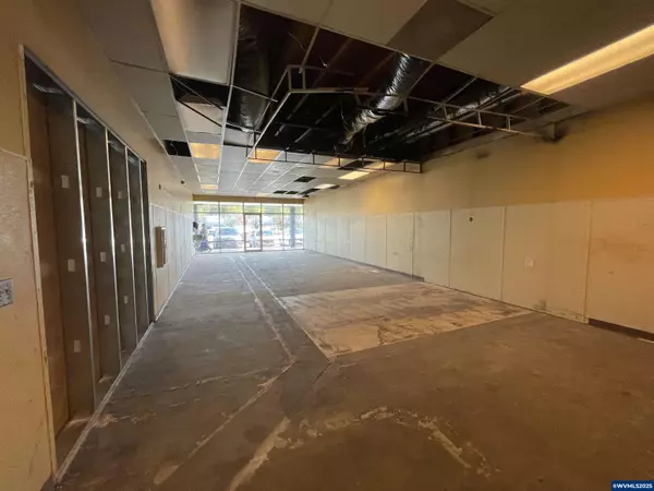 Salem, OR 97302,3405 Commercial St