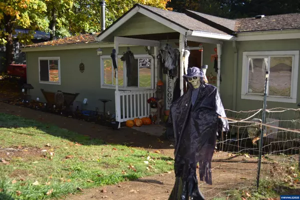 Falls City, OR 97344,340 7th St