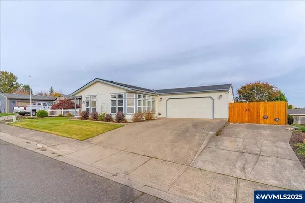 Salem, OR 97304,3392 Lake Vanessa Cir NW NW