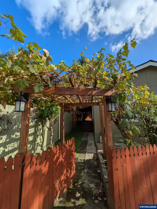 Tualatin, OR 97062,9700 Tualatin #5 Rd