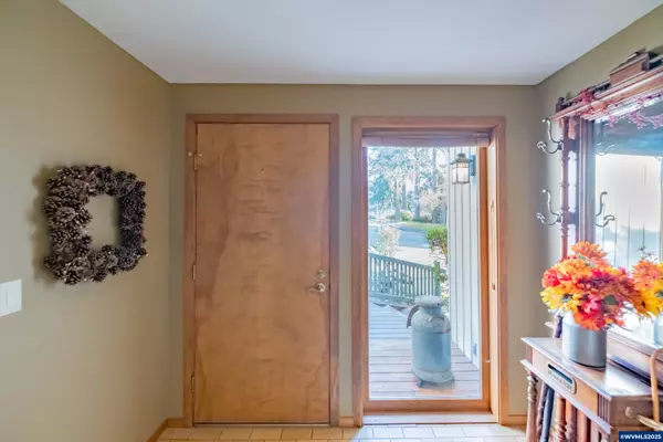 Salem, OR 97302,4797 Constitution Av SE SE