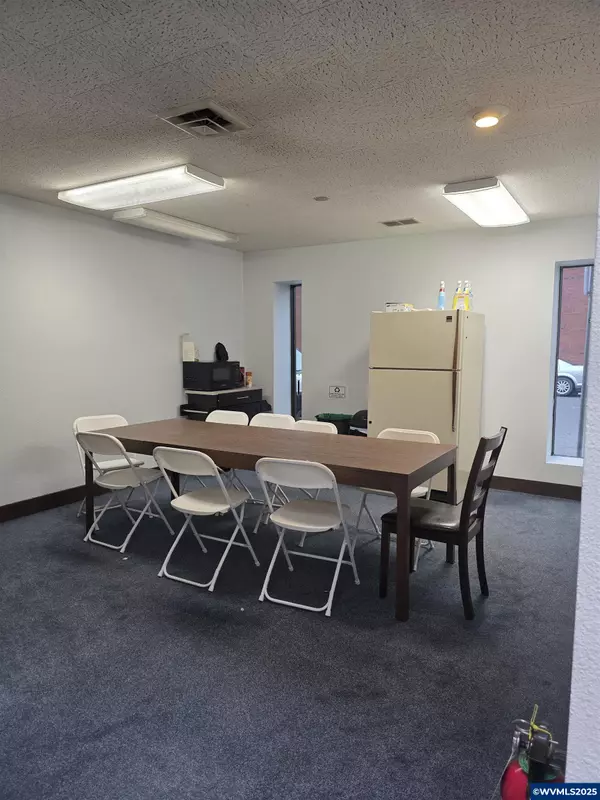 Lebanon, OR 97355,30 Sherman St