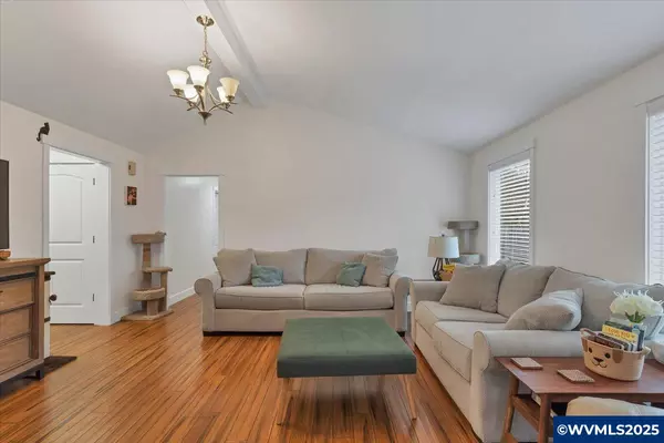 Keizer, OR 97303,1038 Juniper St N N