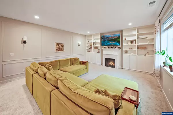 Brownsville, OR 97327,804 River Av