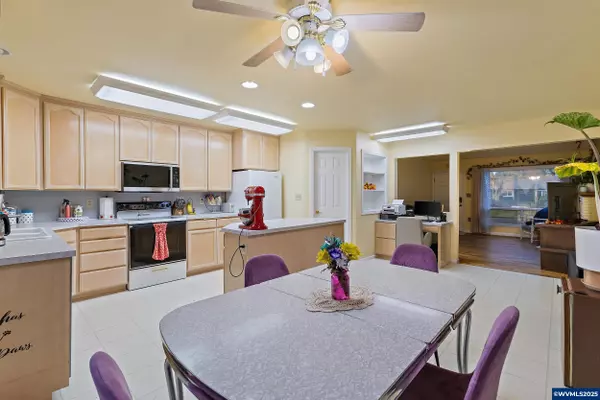 Albany, OR 97322,1025 22nd Av SE SE