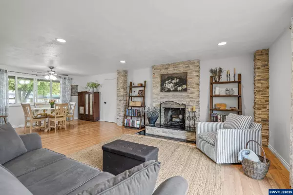 Brownsville, OR 97327,117 Worley Av