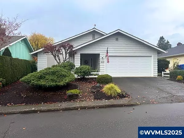 3235 Oakcrest Dr NW NW, Salem, OR 97304