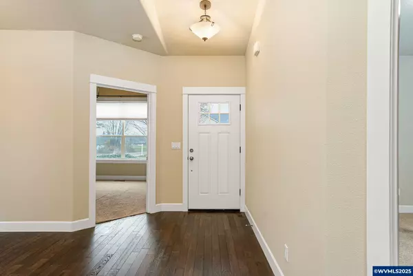 Monmouth, OR 97361,368 Sunset Ln N N